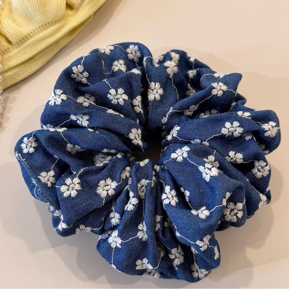NWOT Blue Floral Scrunchie
